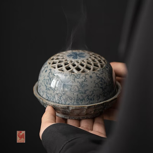 LƯ XÔNG TRẦM GỐM SỨ HOA VĂN CỔ ĐIỂN