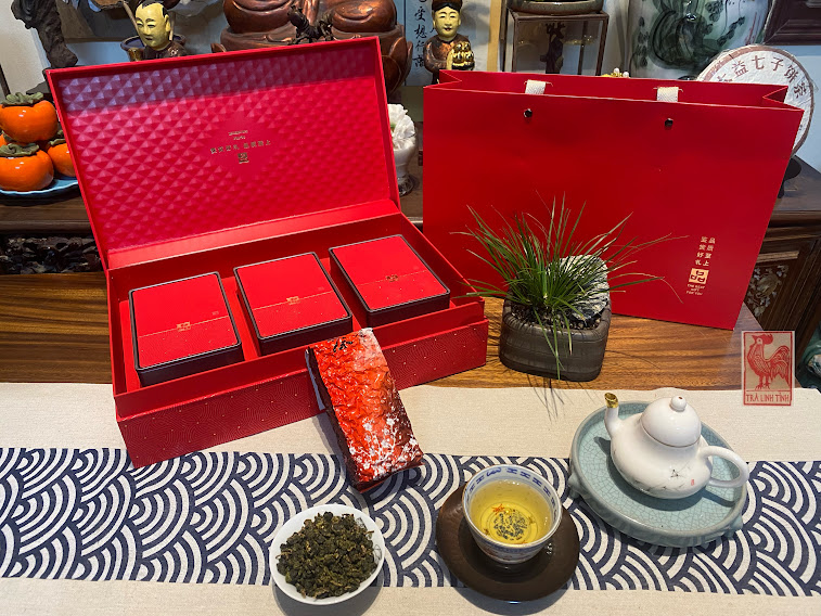 HỘP QUÀ TẾT TRÀ OOLONG SỮA CAO CẤP PHÚC LỘC THỌ